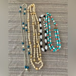 Lot of 4 vintage necklaces